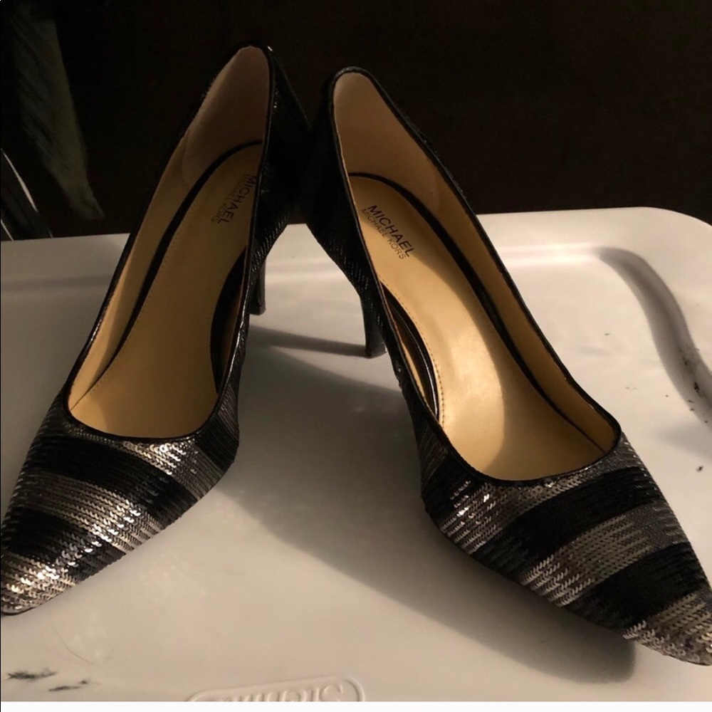 Gorgeous sparkle Michael Kors heels. Size 8M.